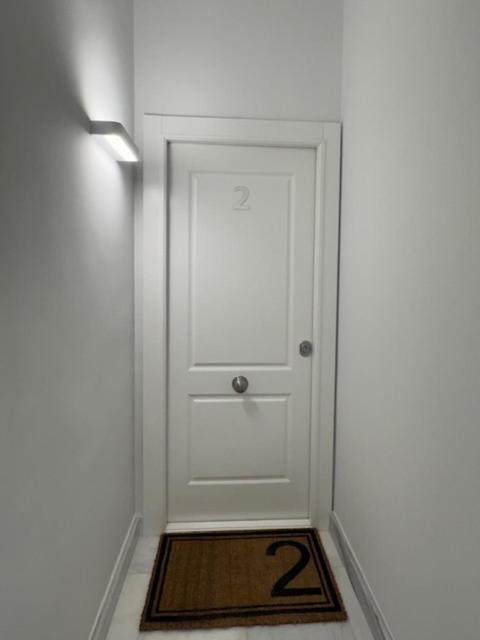 Casa De Huespedes Almirante Madrid Apartment Exterior foto