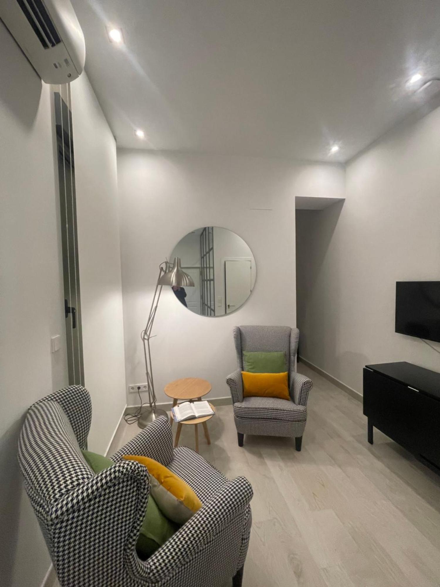Casa De Huespedes Almirante Madrid Apartment Exterior foto